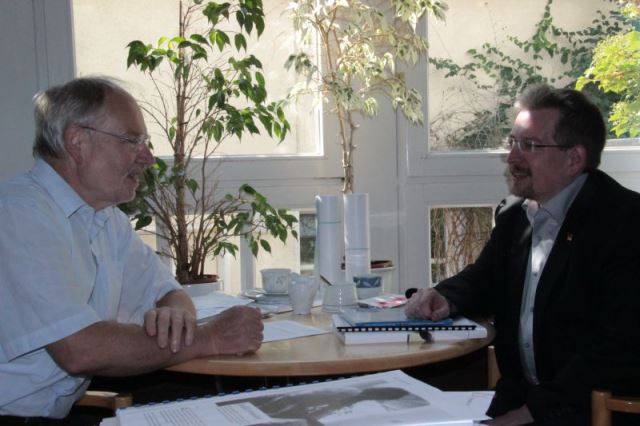 Im Gespr�ch mit Norbert Raabe (Foto: Parit�ten)
